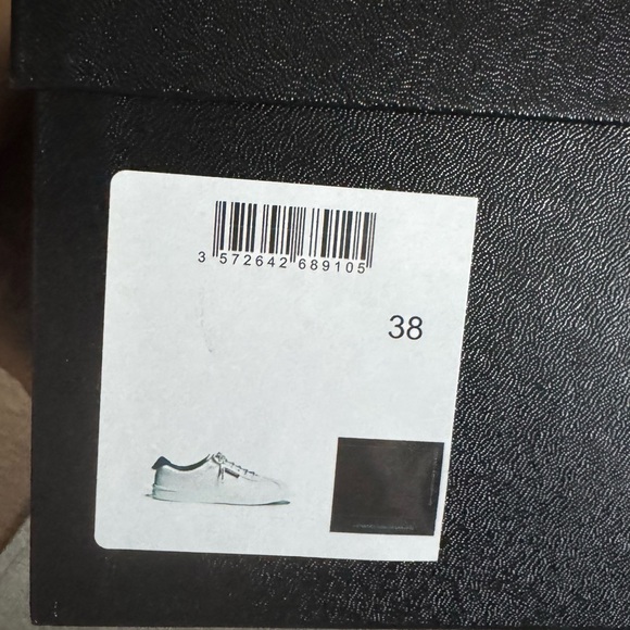 Chanel Weekender Logo lace up CC Sneaker in Black size 38 - Picture 11 of 11